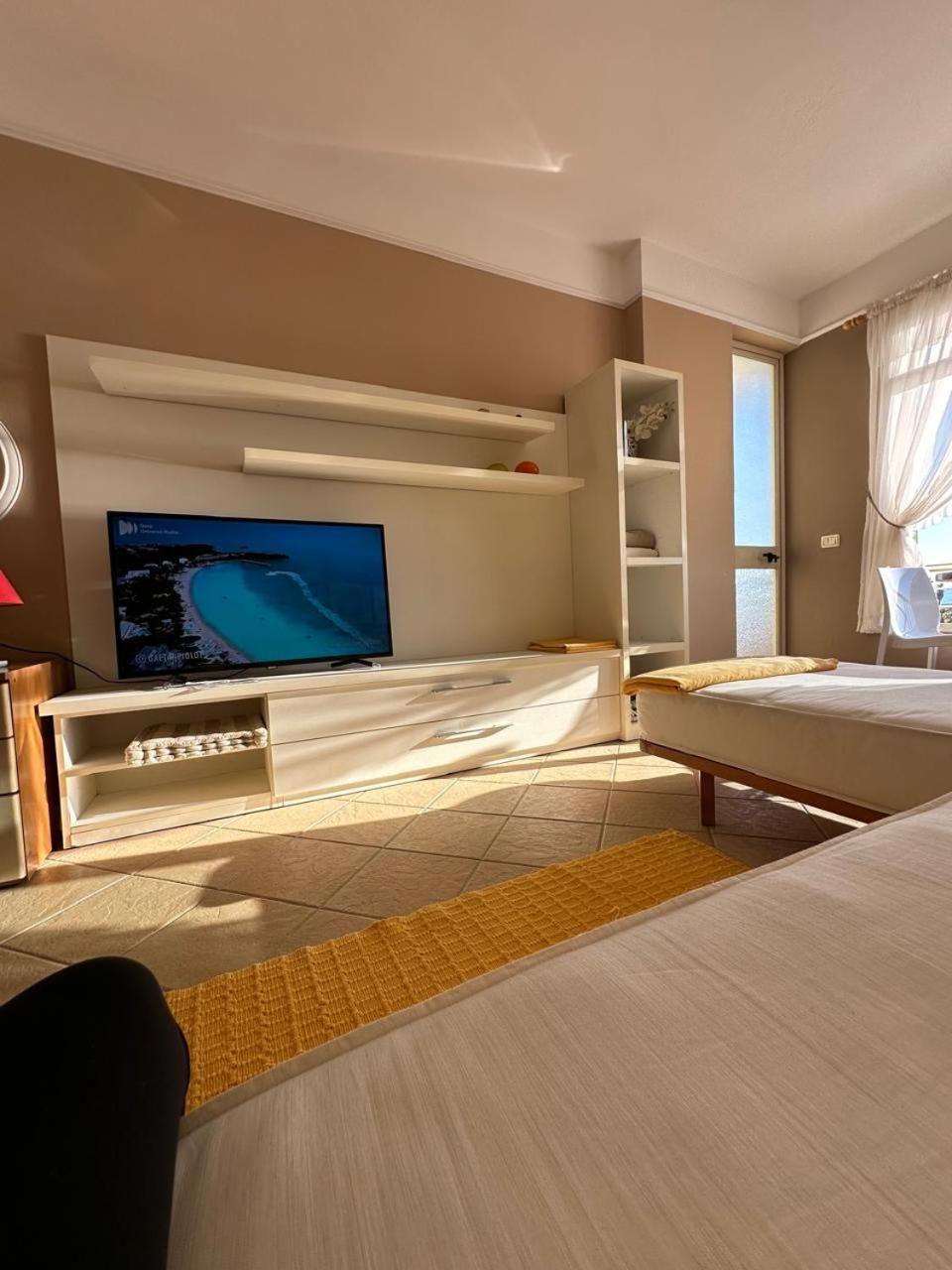 Beach View! Seaside Apartment Durrës Kültér fotó